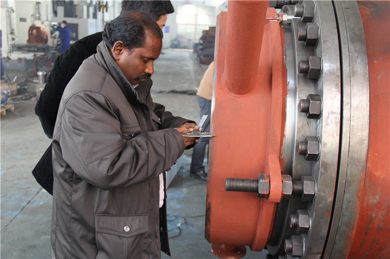 DN950 ball valve inspection